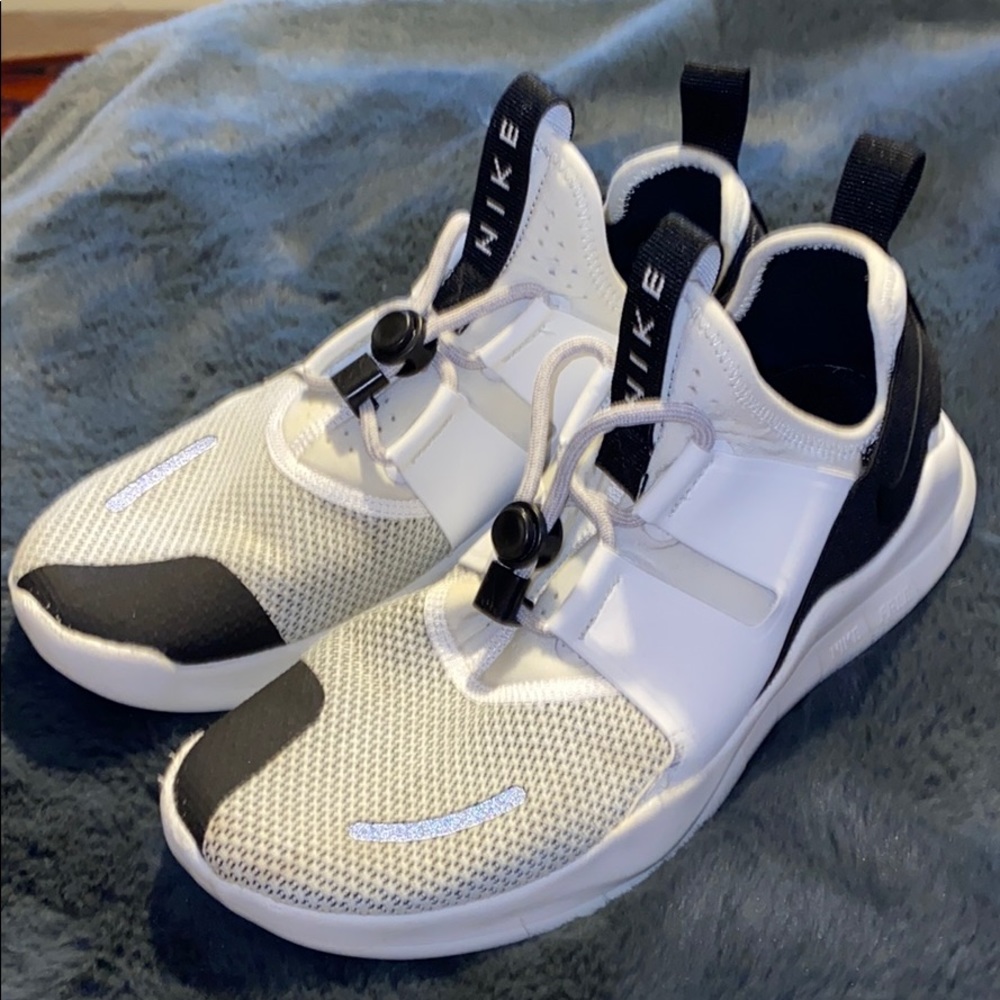 Nike Tennis Shoes